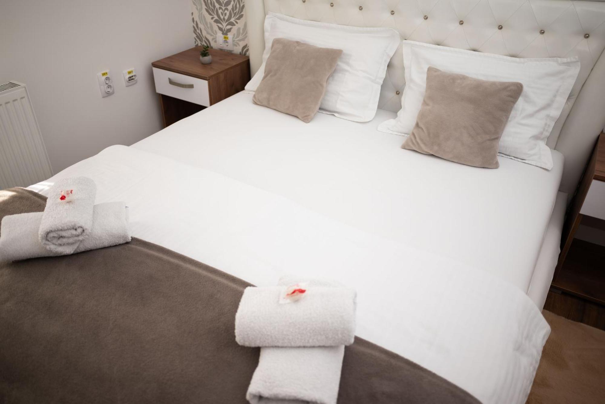 Apartment Primula スボティツァ エクステリア 写真